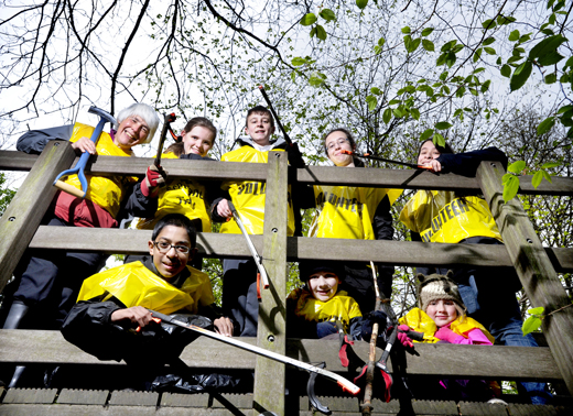 Pupils and staff at Currie schools cleanup Roley's Wood Pupils and staff at Currie schools cleanup Roley's Wood